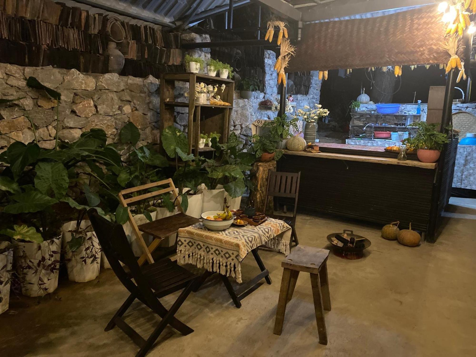 Le Petit Home Dong Van  Exterior photo